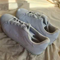 کتونی زنانه.  کیف زنانه