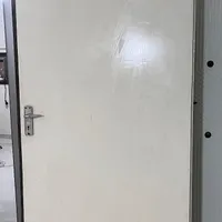درب اتاق و ورودی