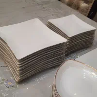 چینی  ساده دور طلایی مربعی شکل دوازده نفره