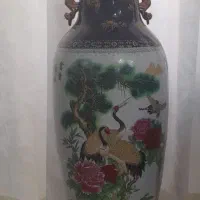 گلدون کنار سالنی