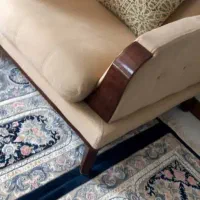 مبل هفت نفره تمیز بدون ایراد چوب گردو .|مبلمان خانگی و میز عسلی|شاهین‌شهر, نسیم ۵|دیوار