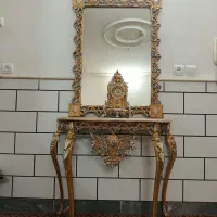 آینه وشمعدون وفرش بچگانه