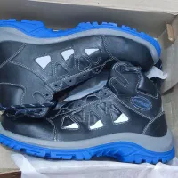 کفش ایمنی|کیف، کفش، کمربند|شیراز, شهرک مفتح|دیوار