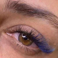 آموزش حرفه ای اکستنشن و کاشت مژه