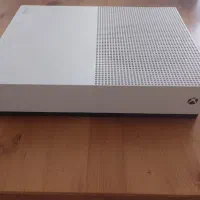 ایکس باکس وان اس دو دسته مشابه صفر