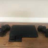 پلی استیشن ۲ (PS2) فلش‌خور همراه دو دسته‌ی بیسیم
