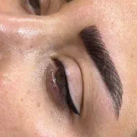 مدل برای کلاسهای آرایش دائم