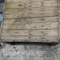 کرسی چوبی بزرگ