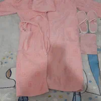 حوله حمام رنگ صورتی