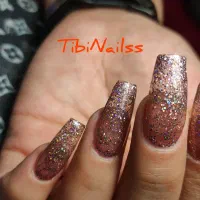 کاشت و ترمیم ناخن|خدمات آرایشگری و زیبایی|شاهین‌شهر, نظامی|دیوار