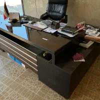 میز مدیریتی سنگین و ضخیم