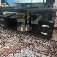 میز تلویزیون شیشه ای