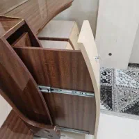 تخت دو نفره و میز توالت در حد نو|تخت و سرویس خواب|ری, سرتخت|دیوار