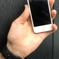 آیفون ۴s تمیز بدون نقطه