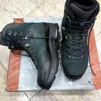 کفش کوهنوردی سه فصل Lowa مدل Tibet سایز ۴۱.۵