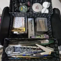 تمامی لوازم کاشت ناخن کاملا نو