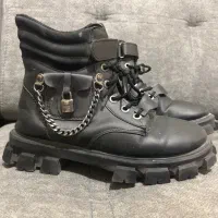 بوت و نیم بوت ۳۷