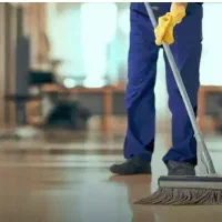 استخدام نیروی خدمات آقا