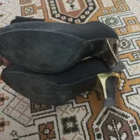 کفش نیم بوت|کیف، کفش، کمربند|پیشوا, |دیوار