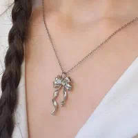 فروشنده ی بدلیجات