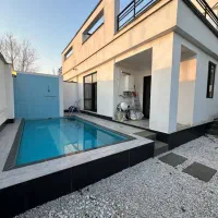 ویلای۲۸۰متری با۳۰۰متربناسندتک برگ موقعیت ساحلی