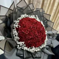 دسته گل و باکس  رز ربانی