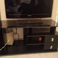 ال ای دی با میز