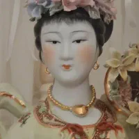 مجسمه ملکه  بزرگ عتیقه نایاب اندازه ۹۳ سانت