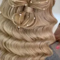 شنیون و میکاپ تخصصی فقط و فقط ۴۰۰|خدمات آرایشگری و زیبایی|بروجرد, |دیوار