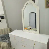 کنسول و آینه