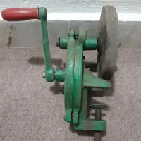 چاقو تیز کنی دستی قدیمی