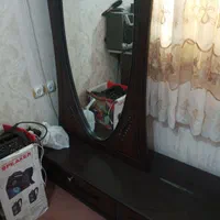 کمد آینه دار ویترینی داخلش