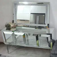 ایینه کنسول و میز تی وی