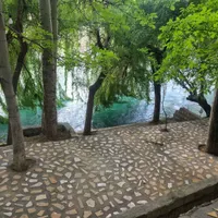 سکوتخت لب آب  تخت کاوردارمارکده(اِل سِوَن شاهسون)|اجارهٔ کوتاه‌مدت ویلا و باغ|اصفهان, مرداویج|دیوار