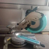 فارسی بر ماکیتا و عمود بر ماکیتا