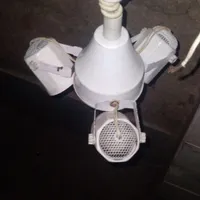 ۲عدد لوستر۴شاخه و۳شاخه فروشی