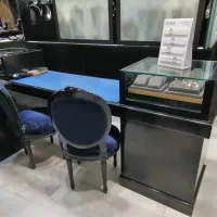 میز کانتر طلا و جواهری با میز مدیریتی