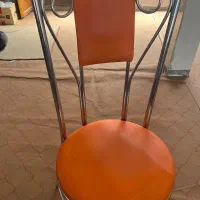 دو عدد صندلی