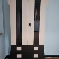 یک عدد کمد ام دی اف