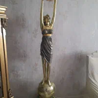 اباژور ایستاده
