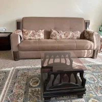 فروش مبل ۷ نفره و سه عدد میز جلو مبلی