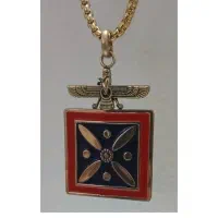 گردنبند درفش کاویانی و فروهر