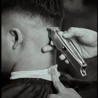 نیازمند وردست آرایشگر (شاگرد)