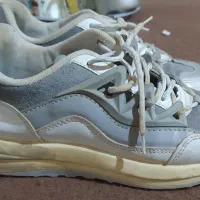 کیف و کفش و کتاب