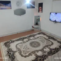 اجاره خانه|اجارهٔ آپارتمان|قم, دروازه چوبی|دیوار