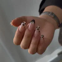 کاشت و آموزش ناخن و میکروبلیدینگ....