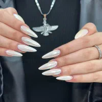 آموزش کاشت ناخن