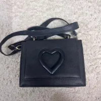 تعدادی کیف و کوله|کیف، کفش، کمربند|شاهین‌شهر, خبرنگار|دیوار