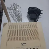 مودم چهار پورت ZyxEL