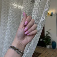 خدمات ناخن -کاشت ناخن